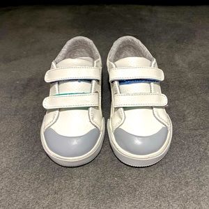 NIB See Kai Run Size 8